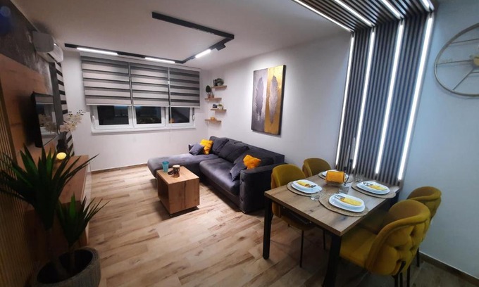 Sremska Mitrovica Apartamento | Apartman Lux-besplatno korišćenje zasebne garaže