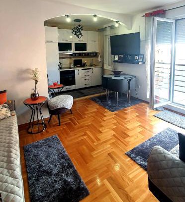 Lazi Apartamento | Apartman Nina