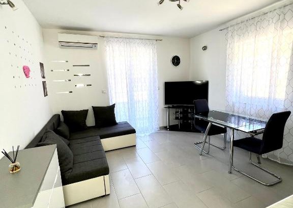 Klis Apartamento | Apartman Solin 3, parking
