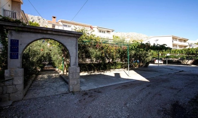 Central Dalmatia Apartamento | Apartman Villa Josipa - Duće: 50 M od Plaze