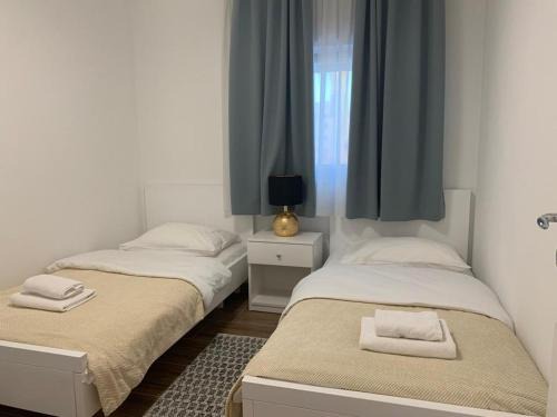 Perusic Apartamento | Apartmani Albatros