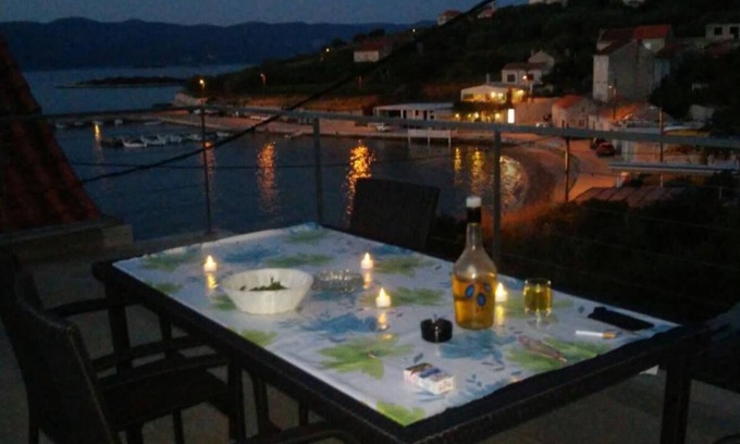 Lumbarda Apartamento | Apartmani Loredana - One-bedroom Apartment With Sea View