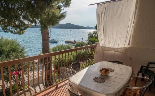 Zaboric Apartamento | Apartmani Mima - Shoreline house