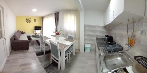 Perucac Apartamento | Apartmani Romansa Perucac