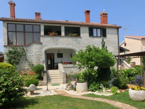 Mali Maj Apartamento | Apartmani Villa Otilija