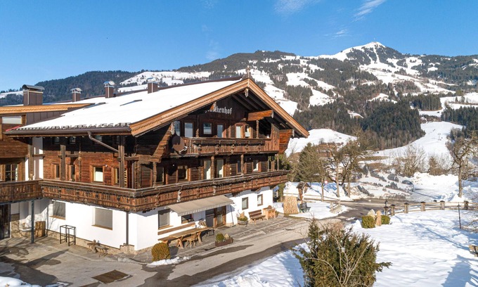 Hopfgarten Markt Apartamento | Apartment on a farm with private entrance