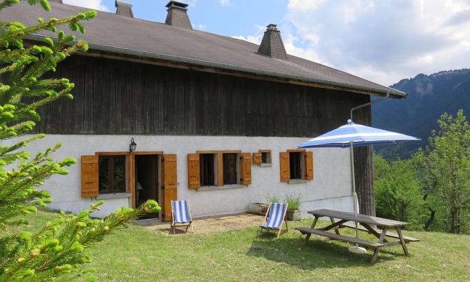 La Chapelle-d'Abondance Chalet De Esquí | Apartamento en chalet, 6 personas, 2 habitaciones, terraza privada, pendiente sur