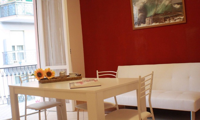 Borghetto Santo Spirito Apartamento | Apartamento 'Il Fosso' con vistas al mar, Wi-Fi y aire acondicionado
