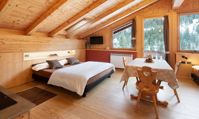Santa Caterina Valfurva Apartamento | Apartamento 'Chalet Primula 13' con vistas a la montaña, jardín compartido y Wi-Fi