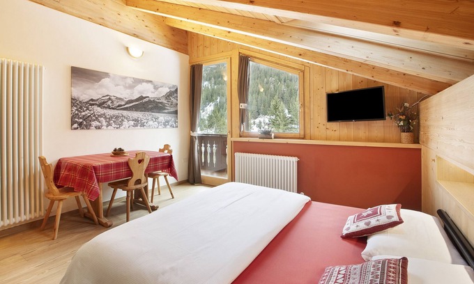 Santa Caterina Valfurva Apartamento | Apartamento 'Chalet Primula 14' con vistas a la montaña, jardín compartido y Wi-Fi