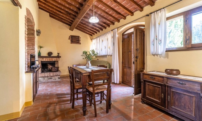 Badicorte Apartamento | Apartment for 4 people in a farmhouse in Valdichiana in Tuscany