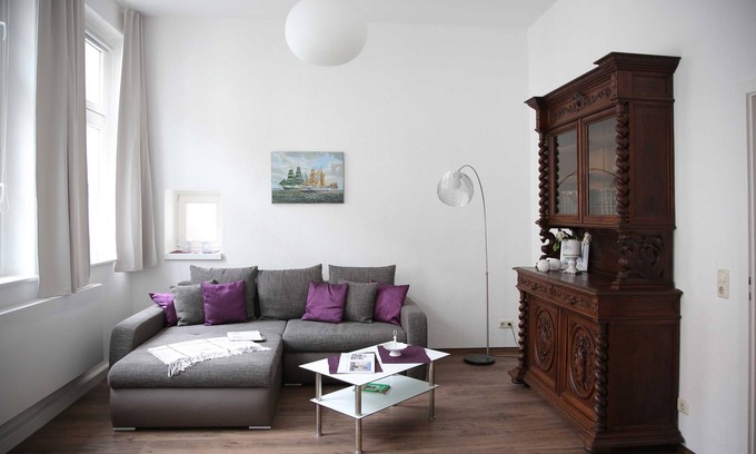 Greifswald Apartamento | Apartment 1 - apartments on the market