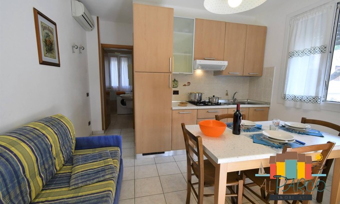Rosolina Mare Apartamento | Rosolina Mare Villa apartamento en el bosque de pinos con gran terraza y barbacoa