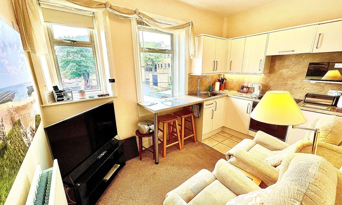 Cullercoats Apartamento | Apartamento-2-Confortable-Baño en la habitacion-Vista al Jardín