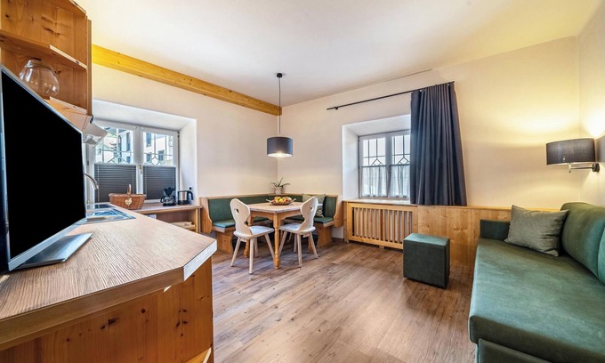 Nalles Apartamento | Apartamento "1SZ Golden Kreuzwegerhofnals" con vistas a la montaña, piscina y jardín