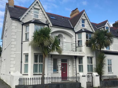 Llanbedrog Apartamento | Apartment 2, Gorwel Glas
