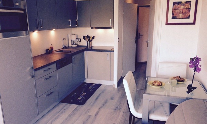 Plaine de la Brague Apartamento | apartamento de 2 dormitorios, cerca del mar, piscina, pista