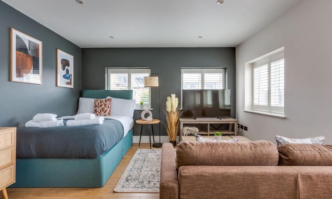 Runnymede Apartamento | Apartment, 2 rooms , up to 5 guests, free pkg -pkg by Tent serviced Apartments