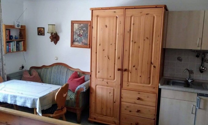 Vordermiesenbach Apartamento | Apartment 21sqm, upper floor, combi. Bedsitter, kitchenette, WLAN, max. 2 p.