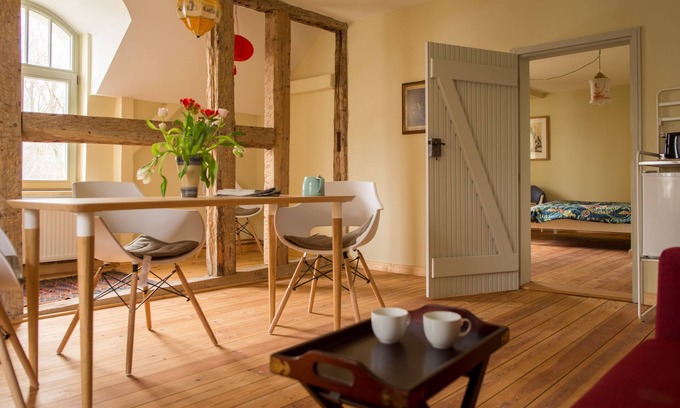 Ribnitz-Damgarten Apartamento | Apartment 3 "A touch of Asia" in the Dechowshof manor house
