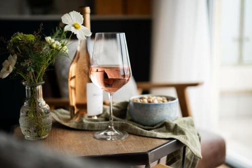 Hope-Cove Casa | Apartment 3, Ayrmer Cove