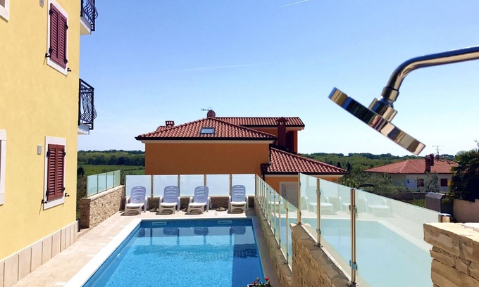 Savudrija Apartamento | Apartamento 4 en la villa en Savudrija, con jardín, piscina, barbacoa, aparcamiento.