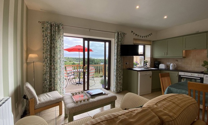 Clifden Cabaña | Apartment 432 - Clifden - sleeps 2 guests in 1 bedroom
