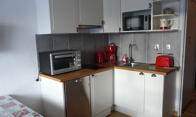 Viel-Alpe Apartamento | Encantadores renovadas 2 habitaciones comienzan / esquís acabado