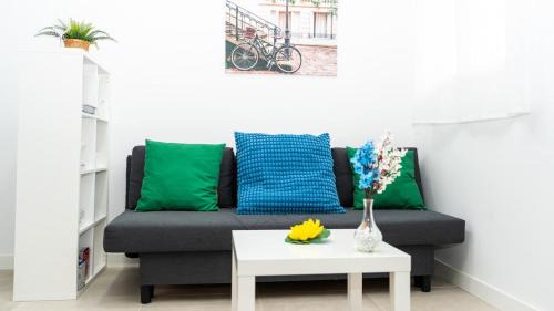 Ciudad Lineal Apartamento | Apartment 6 Private complex Parking 4 people