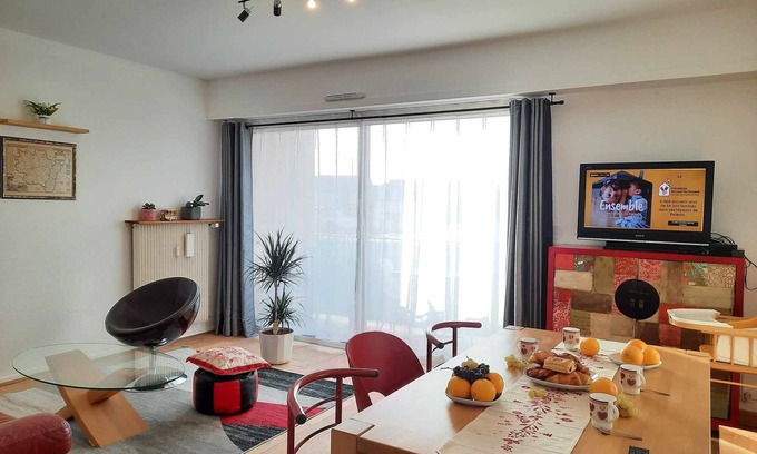 Quartier Saint-Leon Apartamento | Apartment 600 m from the city center - ideal for families, parking included