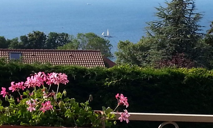 Publier Villa | Apartamento de 83 m2 en villa con vistas al lago de Ginebra y Golf Evian a pie