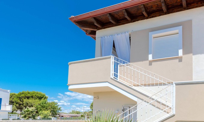 Marina di Pulsano Apartamento | Apartamento 'A Casa Di Palma - 2' con Wi-Fi y aire acondicionado