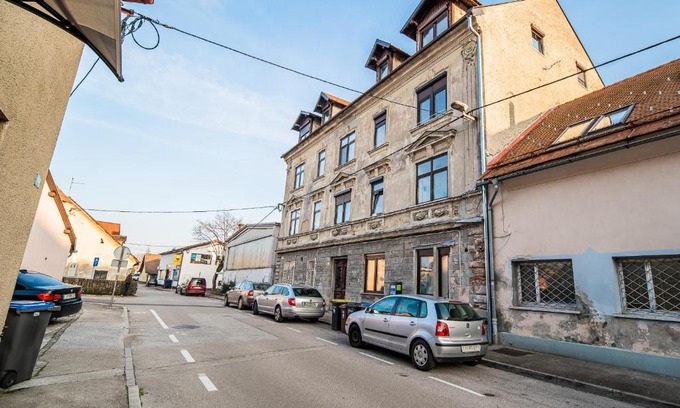 Siska District Apartamento | Apartment A1