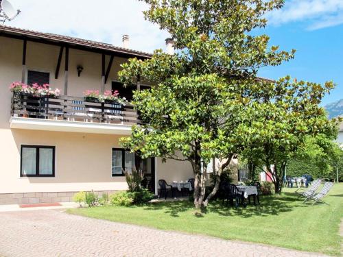 Caldonazzo Apartamento | Apartment Agostini-2 by Interhome