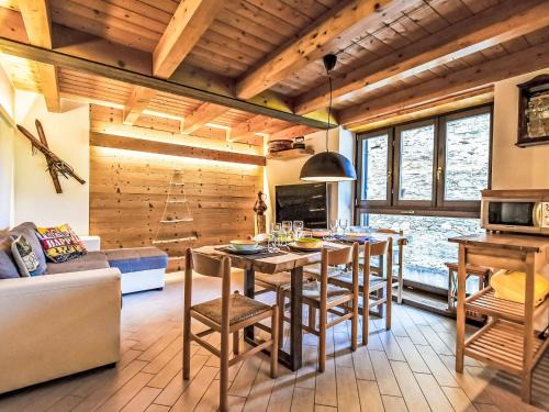 Campodolcino Apartamento | Apartment Ai Tini by Interhome