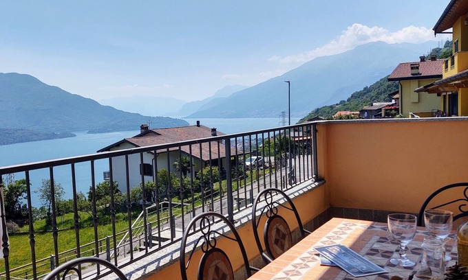 Aurogna Apartamento | Apartamento by Interhome