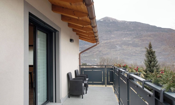 Caiolo Apartamento | Apartamento 'Alice' con vistas a la montaña, Wi-Fi y aire acondicionado