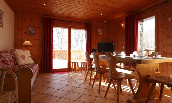 Bonneval-sur-Arc Apartamento | Apartamento 'Alpaga 8' con terraza privada, jardín compartido y Wi-Fi