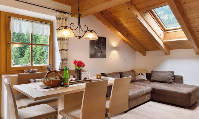 Castelrotto Apartamento | Apartamento 'Alpenglück' con vistas a la montaña, jardín compartido y Wi-Fi