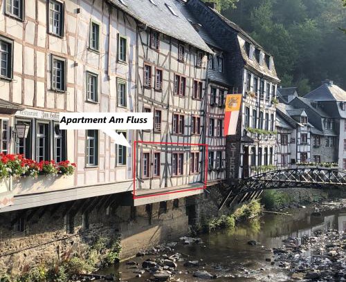 Monschau Apartamento | Apartment Am Fluss im Haus An der Rur