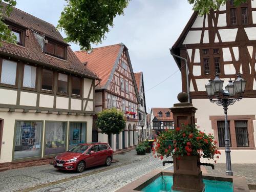 Michelstadt Apartamento | Apartment am historischen Rathaus