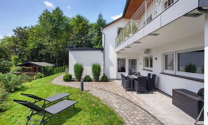 Eslohe Apartamento | Apartamento 'Am Wald' con terraza privada, jardín compartido y Wi-Fi