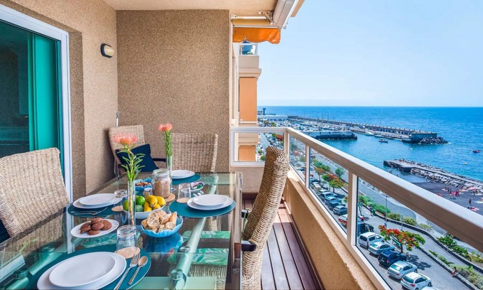 Radazul Apartamento | Apartamento 'Amplio apartamento en la playa' con vistas al mar y Wi-Fi