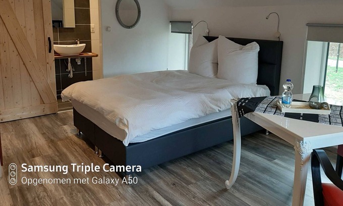 Uplengen Otro | Apartment Amsterdam - B&B Betsies Place 35664