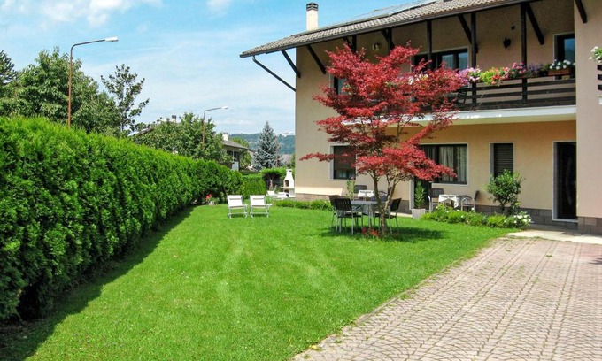Caldonazzo Apartamento | Apartment Anna-1 by Interhome