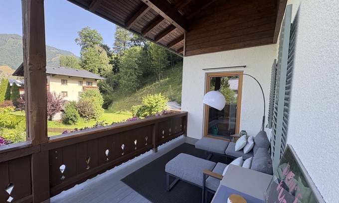 Thumersbach Apartamento | Apartamento Anny 1 by Interhome