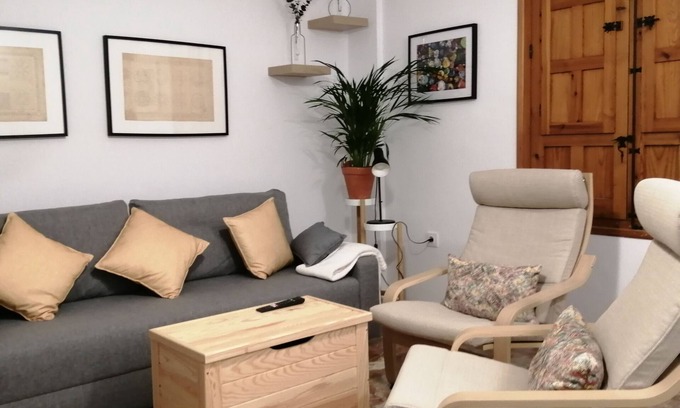 Santa Marina Apartamento | Apartamento 'Apartamento Planta Baja' con terraza compartida, Wi-Fi y aire acondicionado.