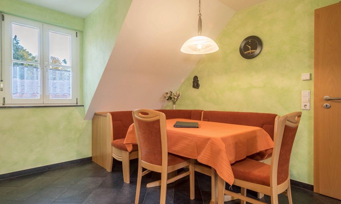 Tettnang Apartamento | Apartamento "Apfelblüte" en Granja cerca del Lago de Constanza con Terraza y Piscina