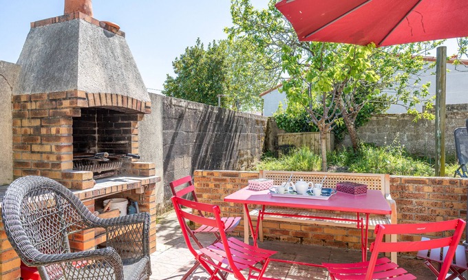 Challans Apartamento | Apartamento 'Appartement Entre Mer Et Marais' con terraza compartida, Wi-Fi y aire acondicionado