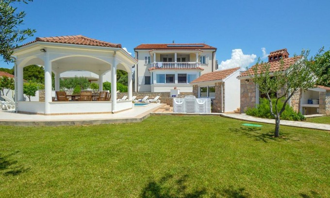 Tribunj Apartamento | Apartment Aquanur-4 by Interhome